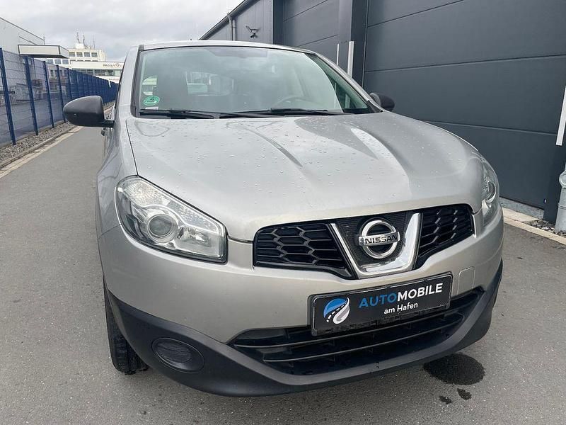 Silber Gebraucht 2013 Nissan Qashqai Visia SUV | 6.490 € (Fairer Preis) - Bild 1/4