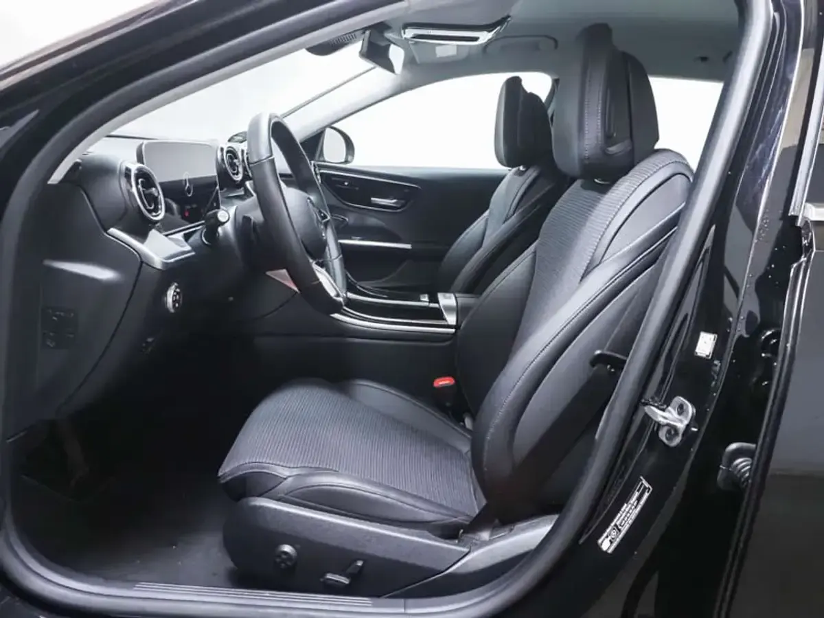 Gebraucht Mercedes C180 Avantgarde 170 PS (125 kW) 2025 Obsidianschwarz  metalliclack Kombi