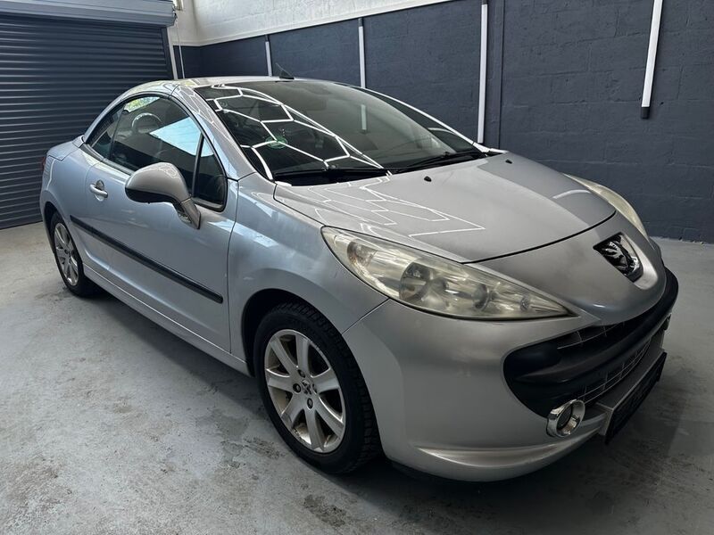 Grau Gebraucht 2008 Peugeot 207 CC Sport Cabrio | 1.790 € (Superpreis) - Bild 1/4
