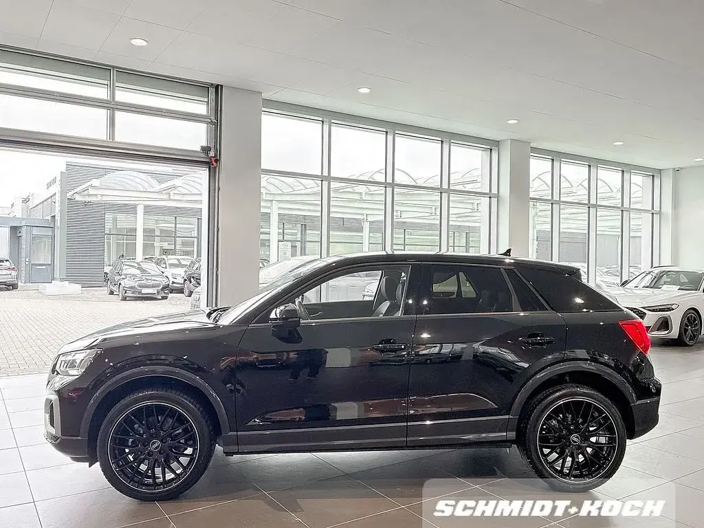 Gebraucht Audi Q2 Advanced Plus 150 PS (110 kW) 2025 Mythosschwarz metallic SUV