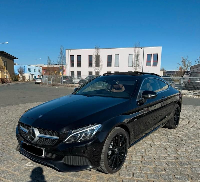 Schwarz Gebraucht 2015 Mercedes C300 Edition 1 Coupé | 29.700 € (Teuer) - Bild 1/4