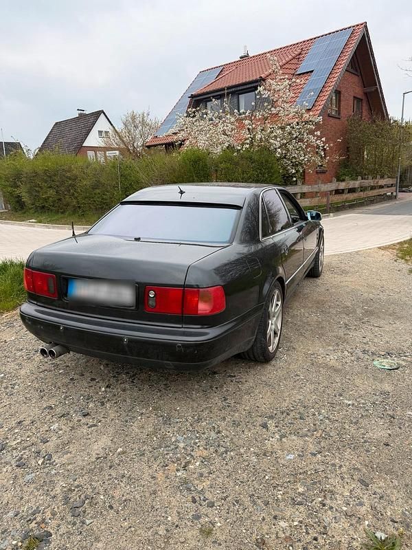 Second-hand Audi A8 230 CP (169 kW) 1995 Negru Berlinǎ