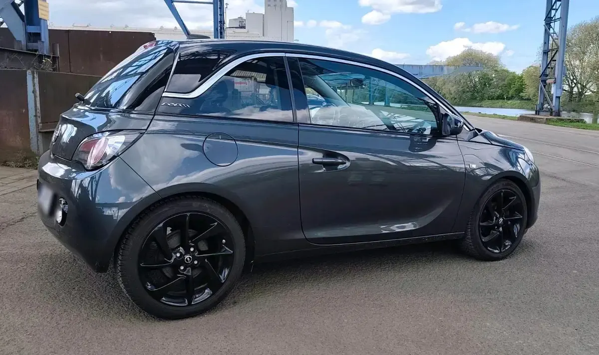 Używany Opel Adam Edition 90 KM (66 kW) 2018 Szary Hatchback