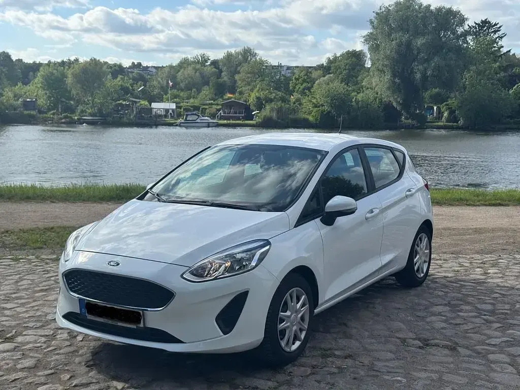 Gebraucht Ford Fiesta Trend 71 PS (52 kW) 2018 Weiß Kleinwagen