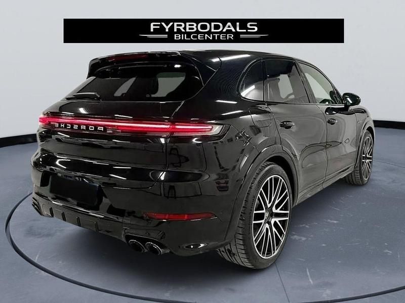 Gebraucht Porsche Cayenne 462 PS (339 kW) 2024 Schwarz SUV