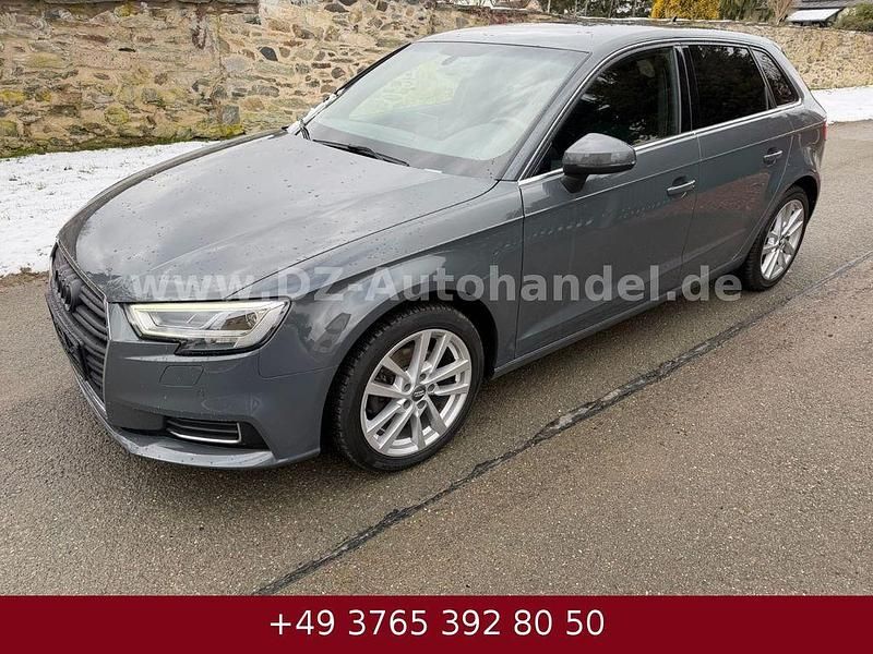 Gebraucht Audi A3 Comfort 116 PS (85 kW) 2017 Grau Limousine