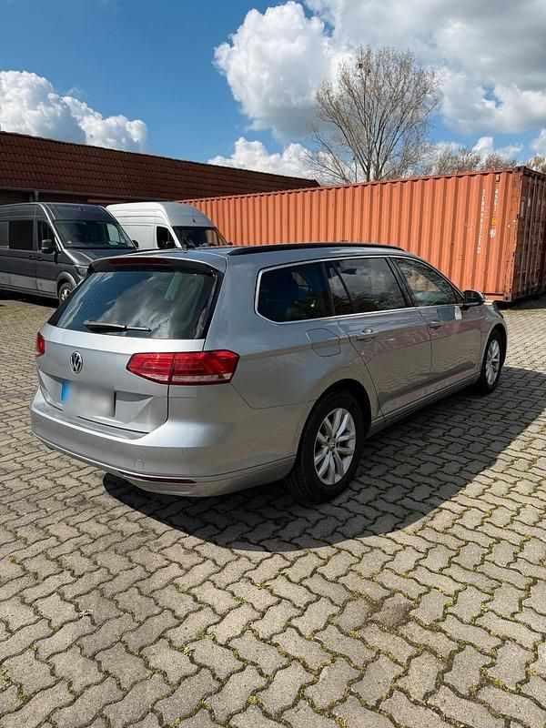 Usata VW Passat 150 CV (110 kW) 2018 Argento Station wagon