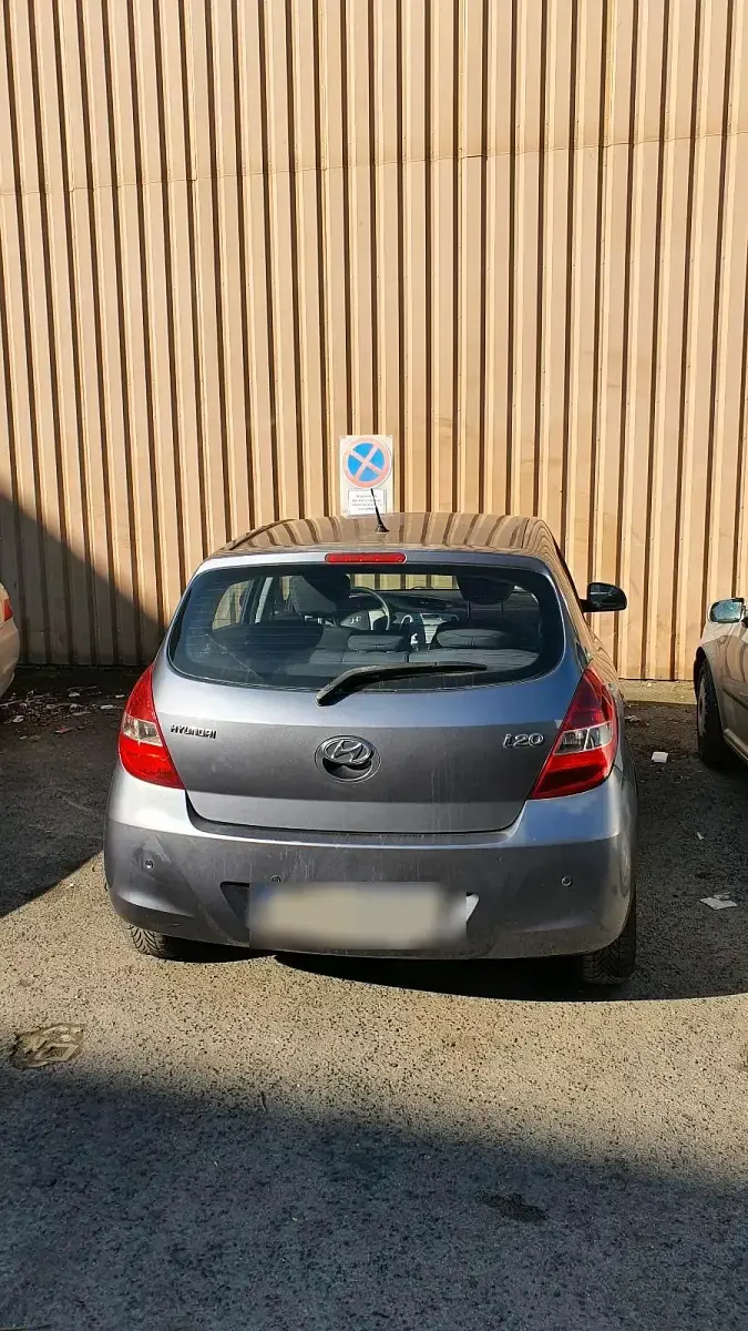 Gebraucht Hyundai i20 78 PS (57 kW) 2009 Grau Kleinwagen