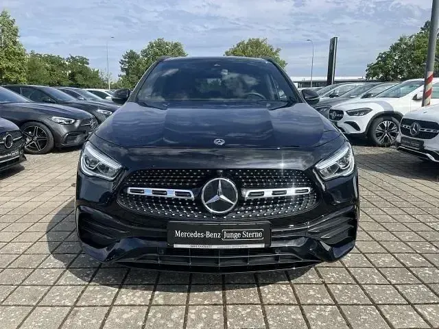Gebraucht Mercedes GLA200 AMG 163 PS (119 kW) 2023 Schwarz SUV