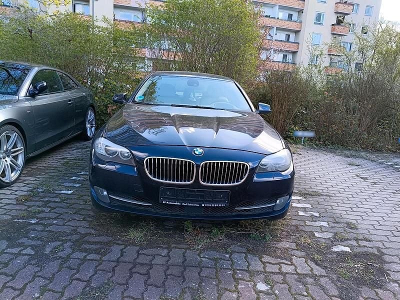 Gebraucht BMW 528 258 PS (189 kW) 2011 Andere farben Limousine