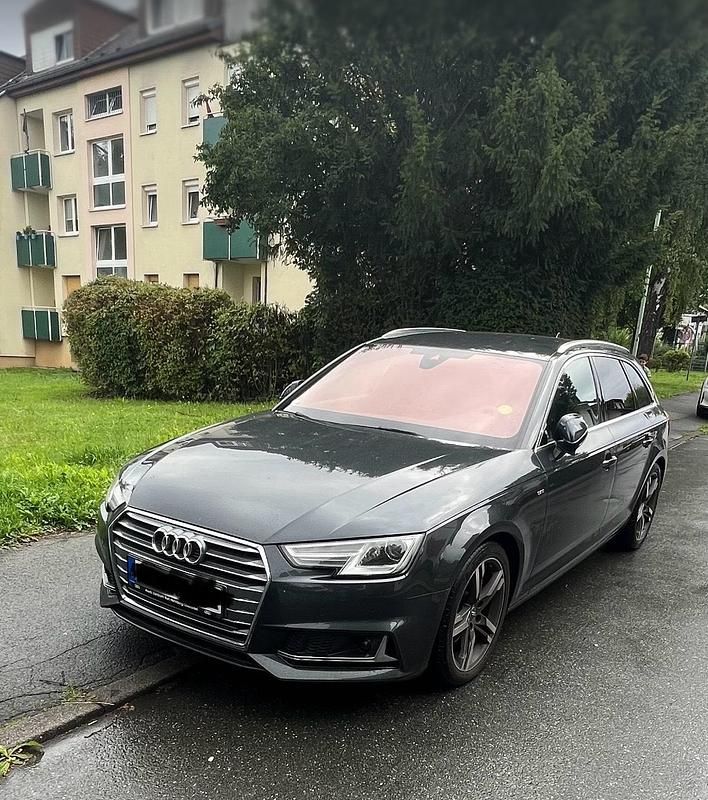Grau Gebraucht 2019 Audi A4 S-Line Kombi | 20.500 € (Superpreis) - Bild 1/4