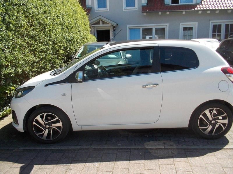 Gebraucht Peugeot 108 Allure 82 PS (60 kW) 2016 Weiß Kleinwagen