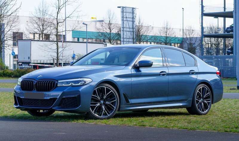 Blau Gebraucht 2023 BMW 520 Shadowline Limousine | 40.500 € (Guter Preis) - Bild 1/4