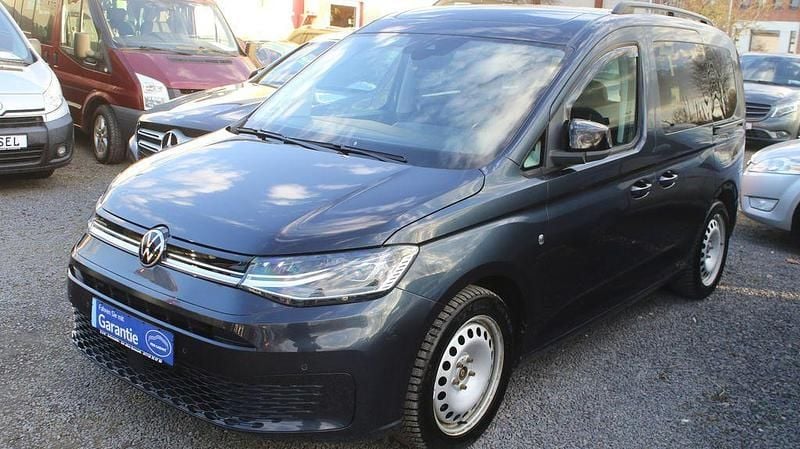 Gebraucht VW Caddy Move 122 PS (89 kW) 2021 Starlight blue (metallic) Van / Kleinbus