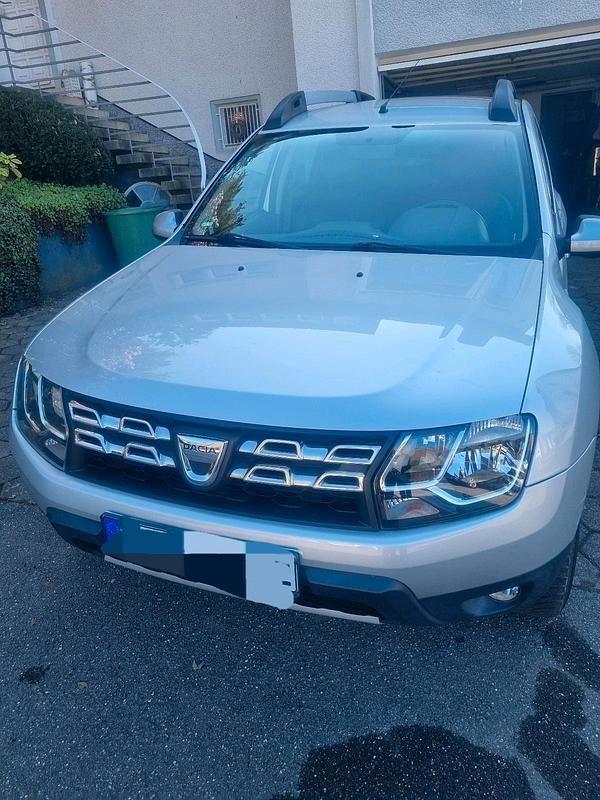 Gebraucht Dacia Duster 110 PS (80 kW) 2016 Silber SUV