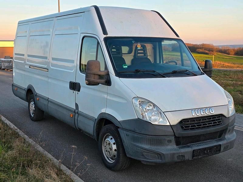 Gebraucht Iveco Daily 126 PS (92 kW) 2014 Weiß