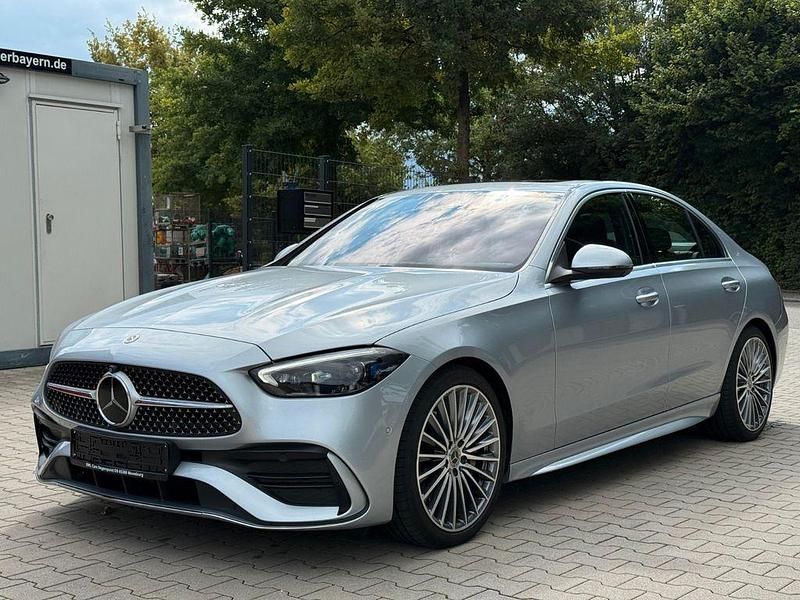 Silber Gebraucht 2022 Mercedes C200 AMG line Limousine | 39.999 € (Teuer) - Bild 1/4