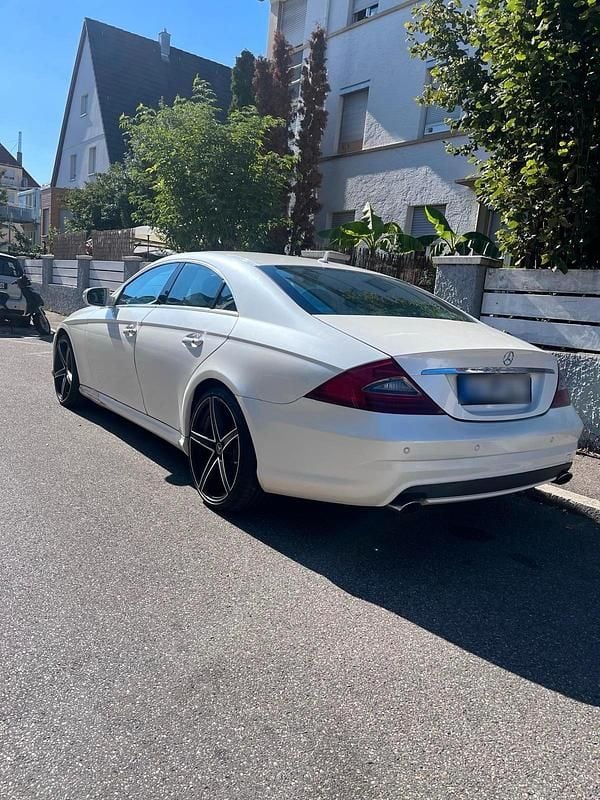 Gebraucht Mercedes CLS320 225 PS (165 kW) 2010 Weiß Limousine