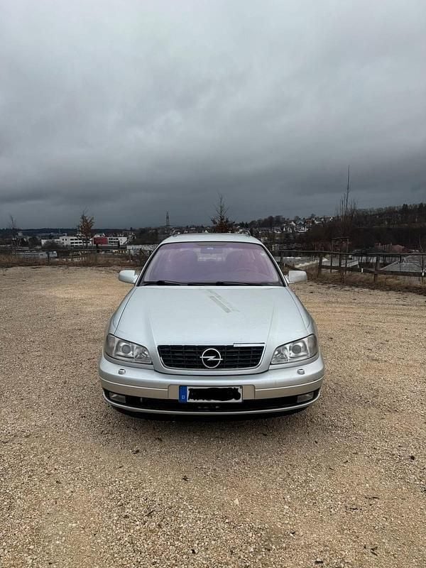 Gebraucht Opel Omega 150 PS (110 kW) 2001 Silber Kombi