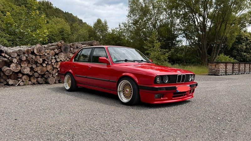 Gebraucht BMW 316 Performance 102 PS (75 kW) 1988 Rot Limousine
