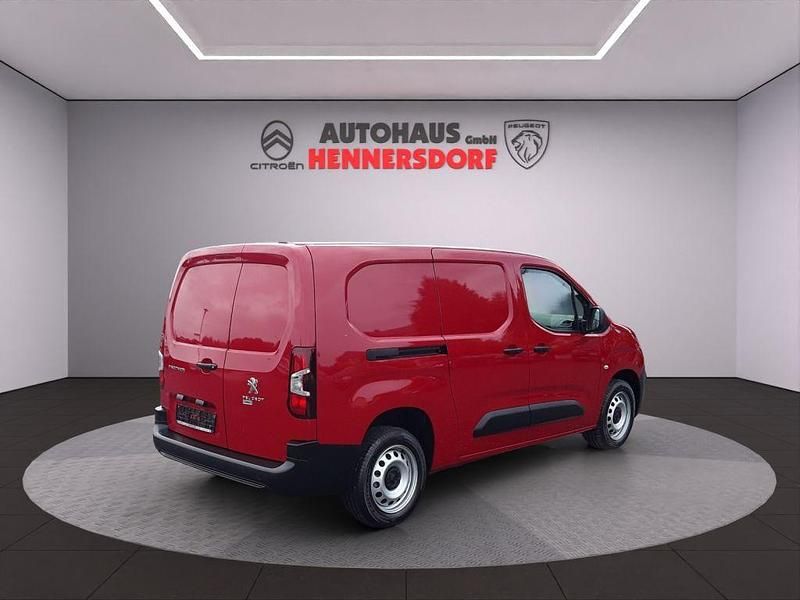 Gebraucht Peugeot Partner Premium 102 PS (75 kW) 2023 Ardent rot Van / Kleinbus