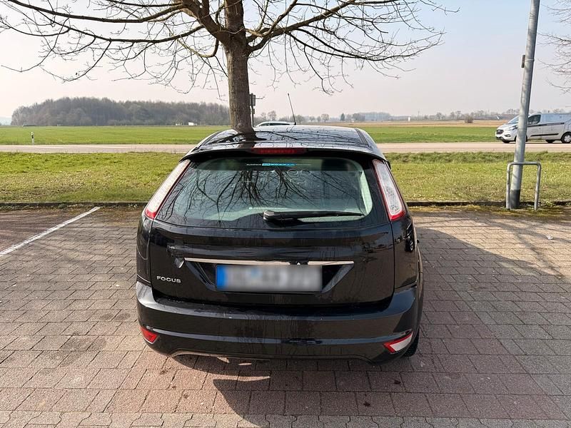 Gebraucht Ford Focus 125 PS (91 kW) 2009 Schwarz Coupé