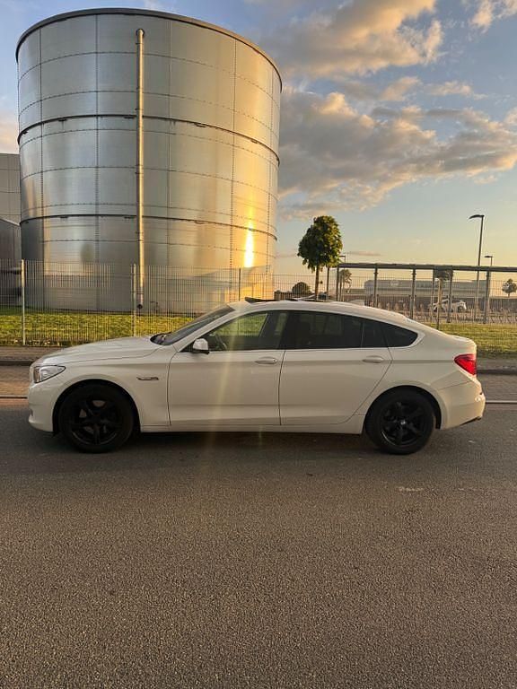 Gebraucht BMW 530 Gran Turismo 258 PS (189 kW) 2013 Weiß Limousine