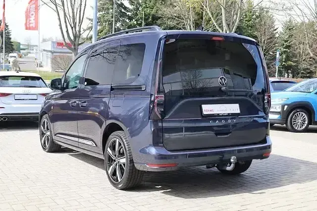 Używany VW Caddy Move 122 KM (89 kW) 2021 Niebieski Minivan