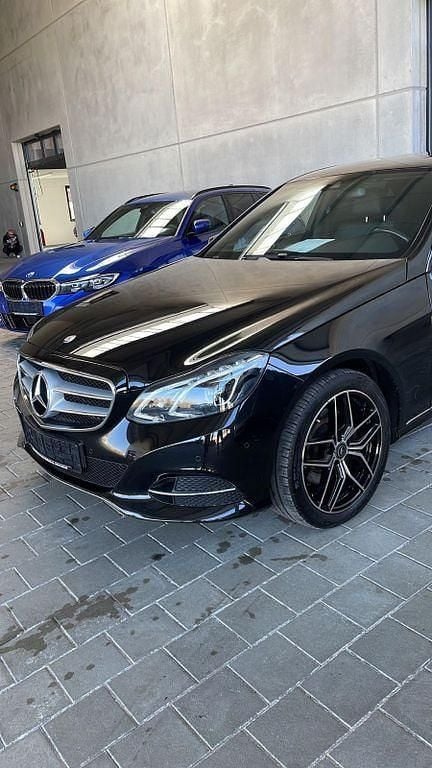 Gebraucht Mercedes E350 Avantgarde 258 PS (189 kW) 2017 Schwarz Limousine