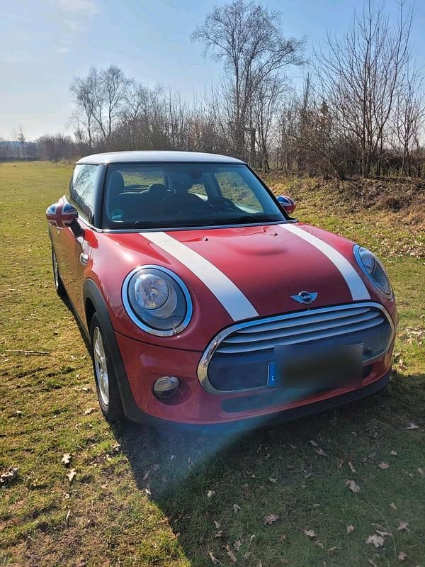 Gebraucht Mini Cooper D 116 PS (85 kW) 2015 Rot Kleinwagen