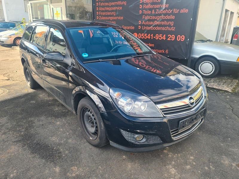 Schwarz Gebraucht 2009 Opel Astra Edition Kombi | 1.499 € (Guter Preis) - Bild 1/4