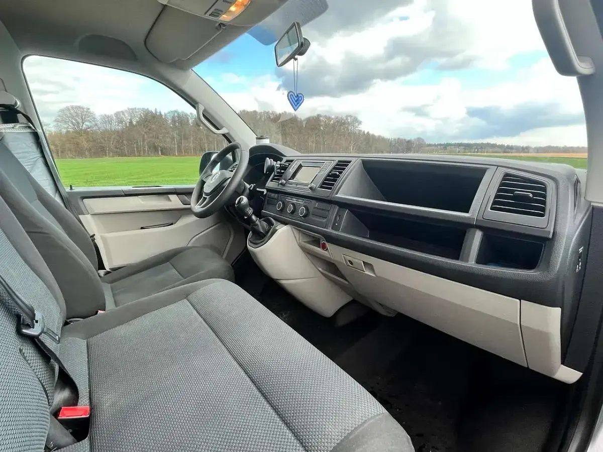 Gebraucht VW T6 102 PS (75 kW) 2019 Silber Van