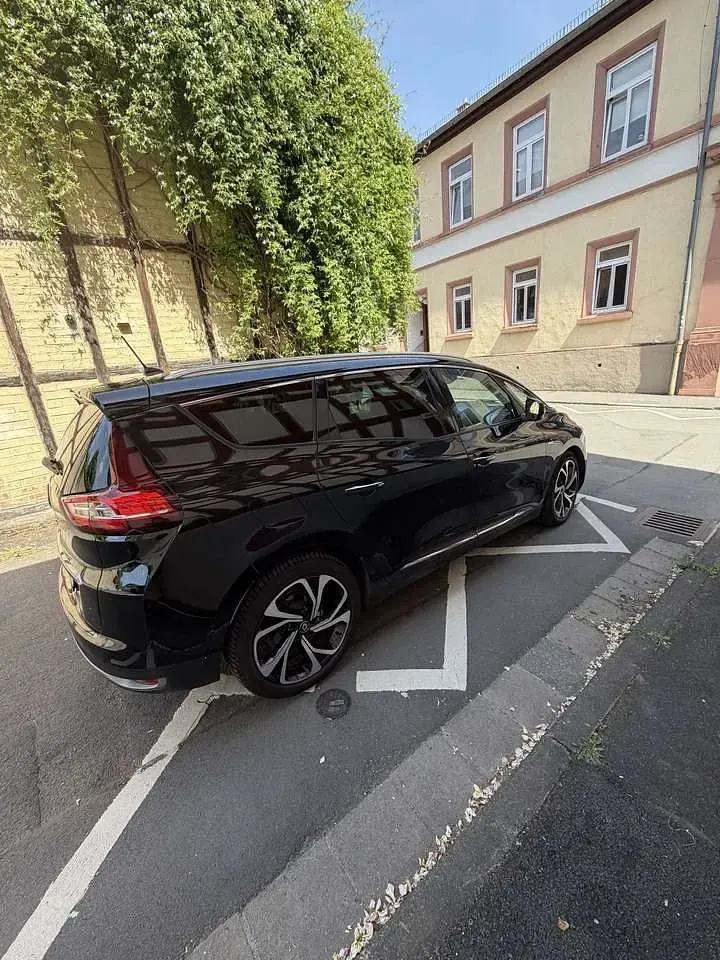 Gebraucht Renault Scenic E-Tech Bose Edition 160 PS (117 kW) 2018 Van / Kleinbus