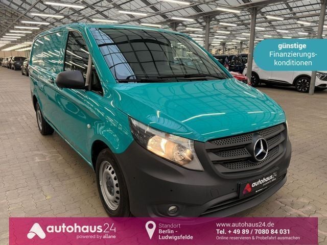 Grün Gebraucht 2021 Mercedes Vito Van / Kleinbus | 20.290 € - Bild 1/4