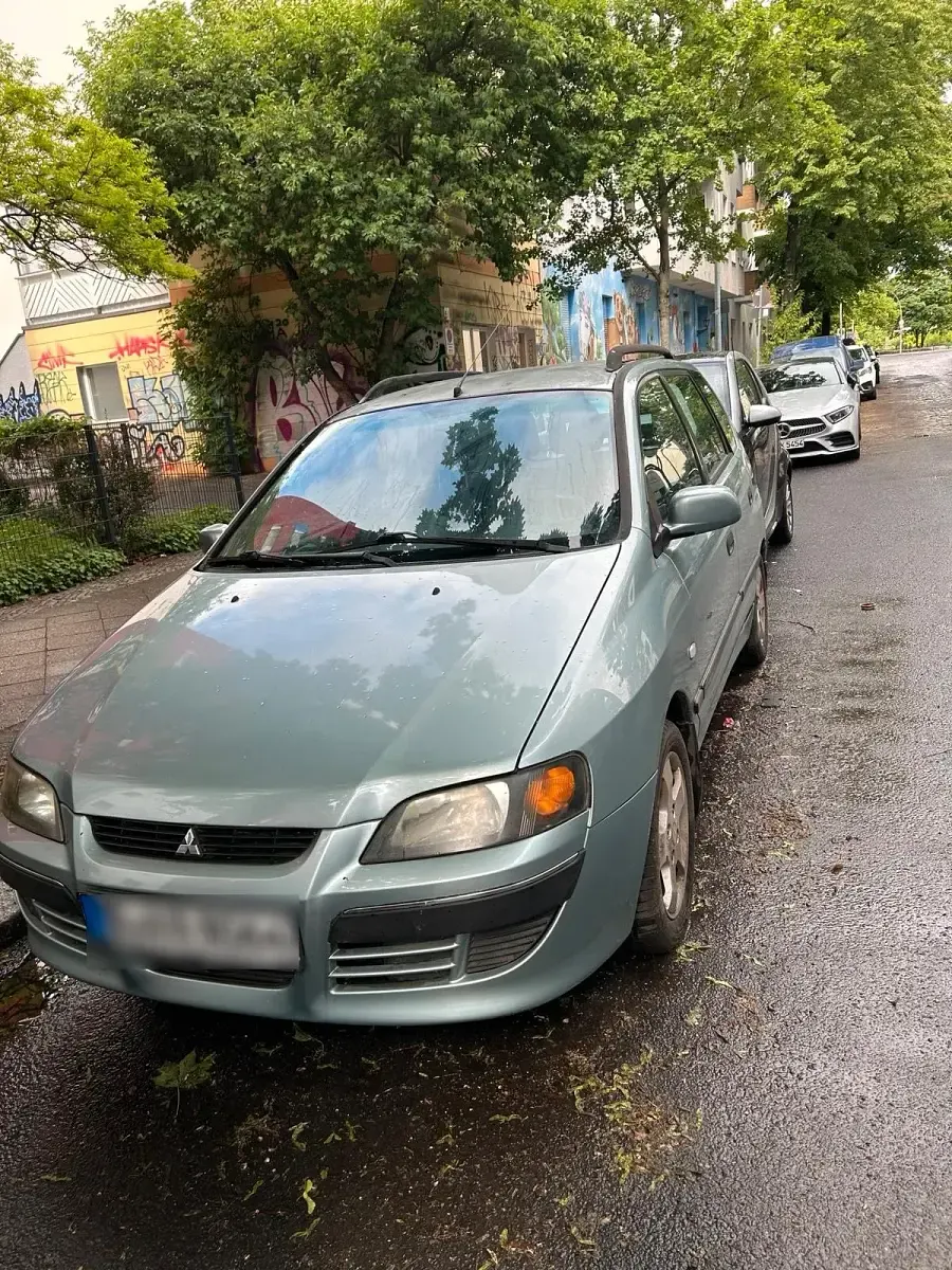 Gebraucht Mitsubishi Space Star 98 PS (72 kW) 2004 Grün Van / Kleinbus
