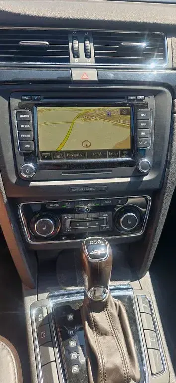Gebraucht Skoda Superb LAURIN & KLEMENT 260 PS (191 kW) 2014 Schwarz Kombi