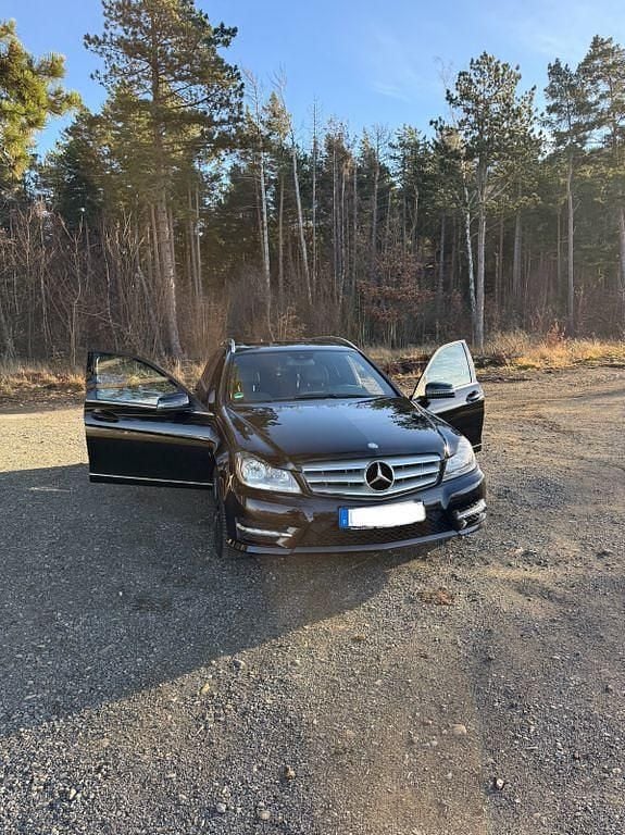 Schwarz Gebraucht 2012 Mercedes C180 Avantgarde Kombi | 10.900 € (Fairer Preis) - Bild 1/4