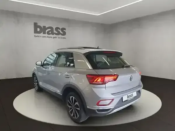 Gebraucht VW T-Roc Style 150 PS (110 kW) 2023 Pyrit silber metallic SUV