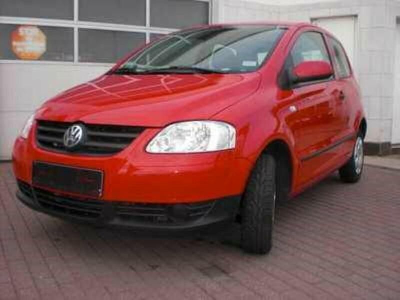 Gebraucht VW Fox 54 PS (39 kW) 2010 Rot Kleinwagen