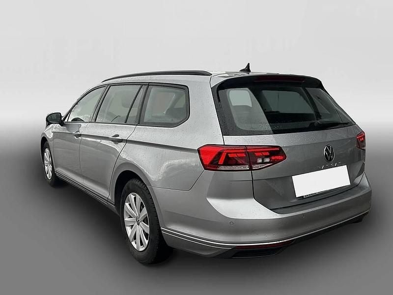 Usata VW Passat 150 CV (110 kW) 2022 Argento Station wagon