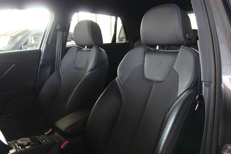 Gebraucht Audi Q2 S-Line 190 PS (139 kW) 2018 Grau SUV