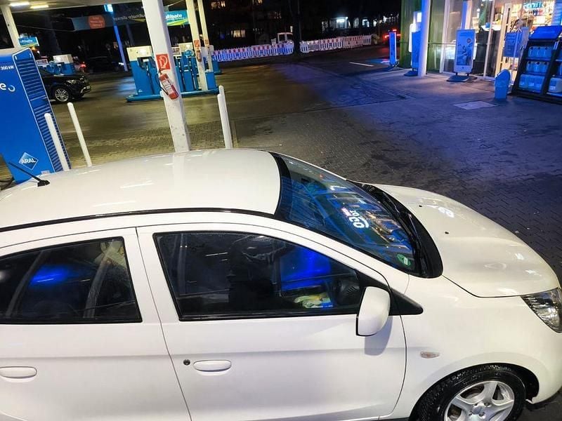 Gebraucht Mitsubishi Space Star 71 PS (52 kW) 2019 Weiß Limousine