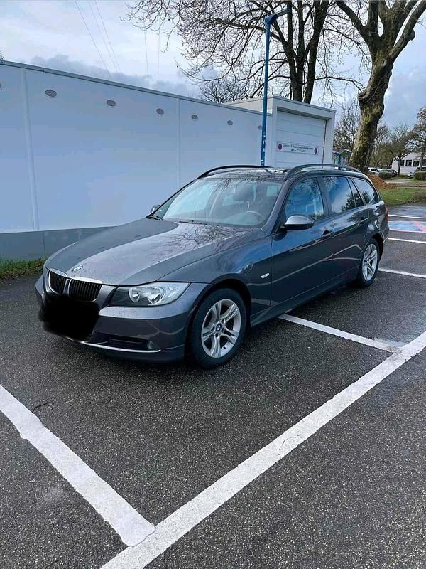 Gebraucht BMW 320 177 PS (130 kW) 2008 Grau Kombi