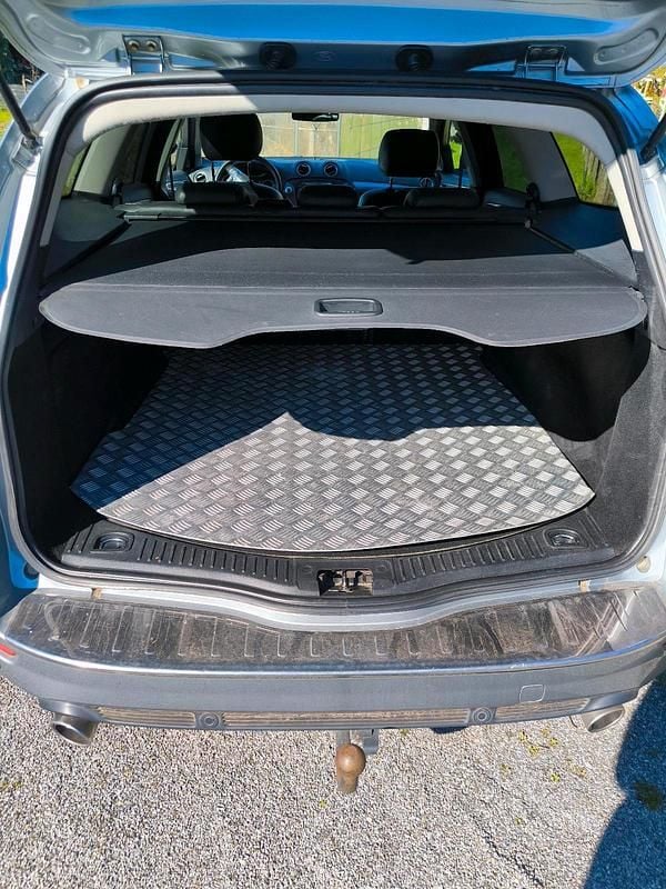 Second-hand Ford Mondeo 200 CP (147 kW) 2012 Argintiu Break
