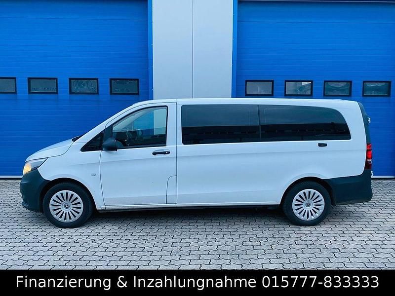 Weiß Gebraucht 2021 Mercedes Vito Kombi | 31.800 € (Etwas zu teuer) - Bild 1/4