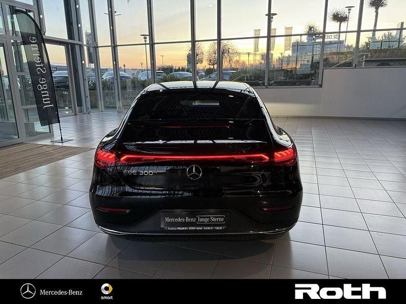Gebraucht Mercedes EQE300 Premium 180 kW (245 PS) 2024 Schwarz Limousine