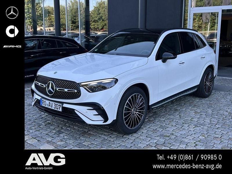 Weiß Gebraucht 2025 Mercedes GLC220 AMG SUV | 63.900 € (Guter Preis) - Bild 1/4