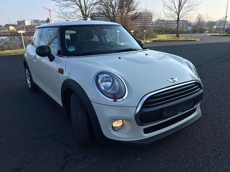 Gebraucht Mini ONE 75 PS (55 kW) 2015 Pepper white Kleinwagen