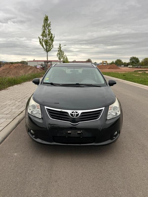 Schwarz Gebraucht 2011 Toyota Avensis T2 Kombi | 4.999 € (Fairer Preis) - Bild 1/4