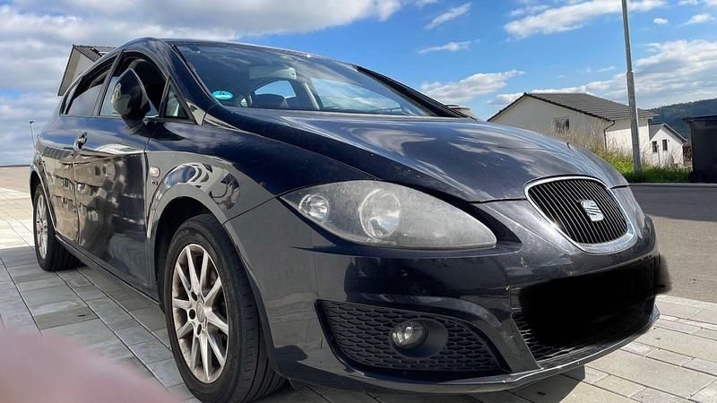 Schwarz Gebraucht 2011 Seat Leon Copa Limousine | 3.599 € (Superpreis) - Bild 1/4